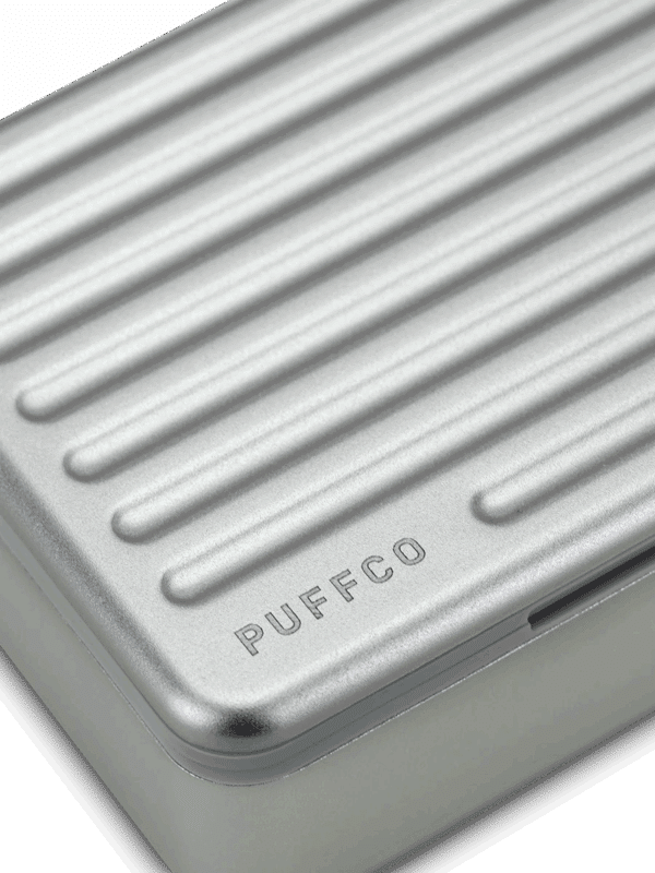 Puffco-Travel-Case-Pearl-Brand-Macro