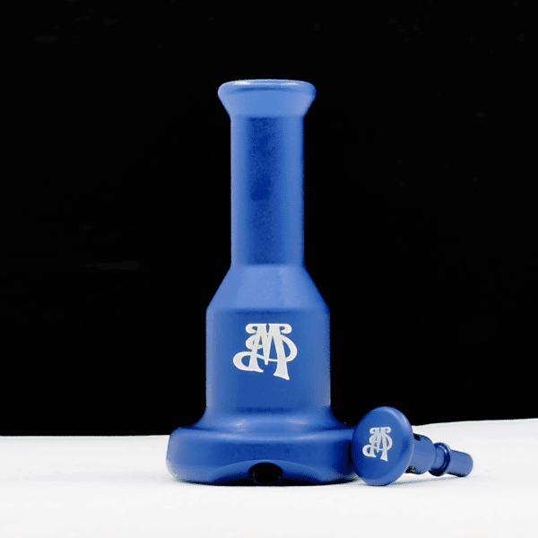 Madhatter Glasswoks - Pugernaut - Blue